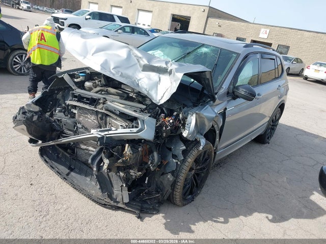 2021 Volkswagen Tiguan 2.0t Se/2.0t Se R-line Black/2.0t Sel მანქანა იყიდება აუქციონზე, vin: 3VV2B7AX4MM113557, აუქციონის ნომერი: 44688302