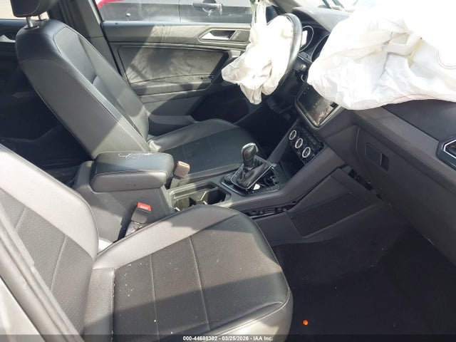 2021 Volkswagen Tiguan 2.0t Se/2.0t Se R-line Black/2.0t Sel მანქანა იყიდება აუქციონზე, vin: 3VV2B7AX4MM113557, აუქციონის ნომერი: 44688302