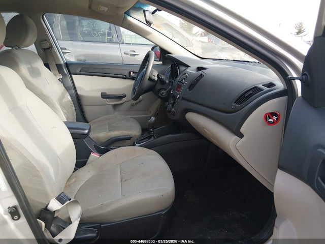 2013 KIA FORTE KNAFT4A22D5645523 Photo 4
