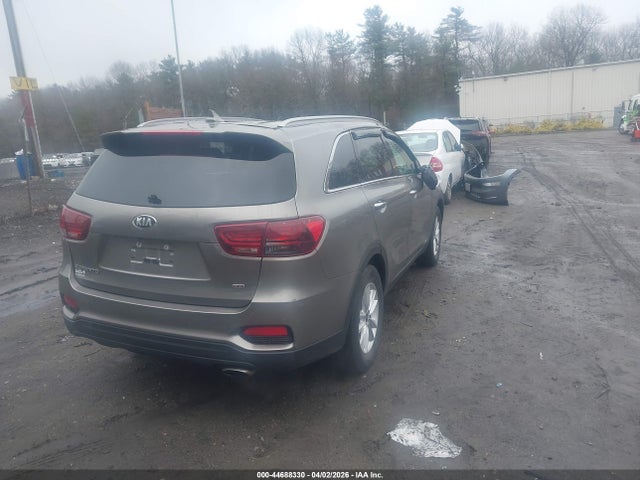 2019 Kia Sorento 2.4l Lx მანქანა იყიდება აუქციონზე, vin: 5XYPGDA39KG552510, აუქციონის ნომერი: 44688330