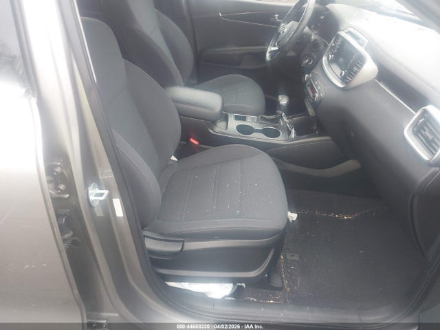 2019 Kia Sorento 2.4l Lx მანქანა იყიდება აუქციონზე, vin: 5XYPGDA39KG552510, აუქციონის ნომერი: 44688330