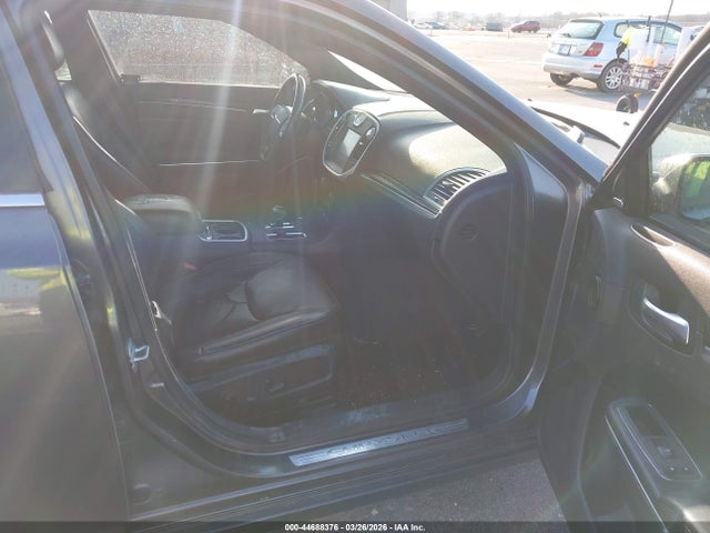 Продажа на аукционе авто 2013 Chrysler 300c Awd, vin: 2C3CCAKG5DH645110, номер лота: 44688376