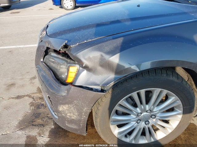 Продажа на аукционе авто 2013 Chrysler 300c Awd, vin: 2C3CCAKG5DH645110, номер лота: 44688376