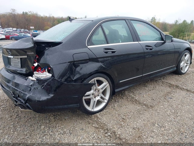 Продажа на аукционе авто 2013 Mercedes-benz C 300 Sport 4matic, vin: WDDGF8AB1DG141268, номер лота: 44688388