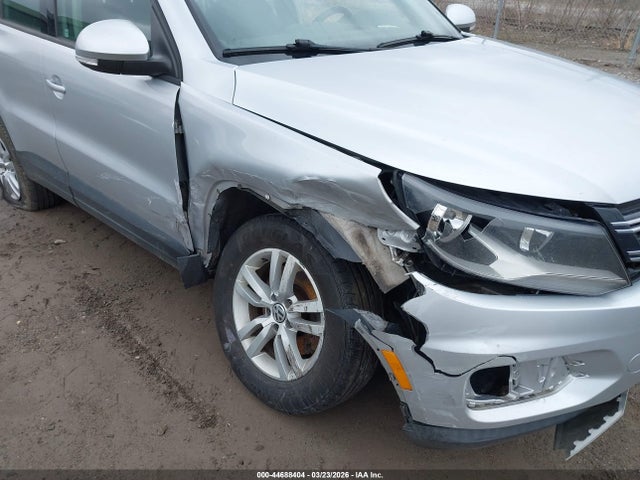 Продаж на аукціоні авто 2014 Volkswagen Tiguan S, vin: WVGBV3AX5EW572186, номер лоту: 44688404