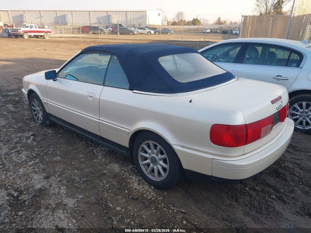 1996 Audi Cabriolet მანქანა იყიდება აუქციონზე, vin: WAUAA88G7TA006651, აუქციონის ნომერი: 44688418