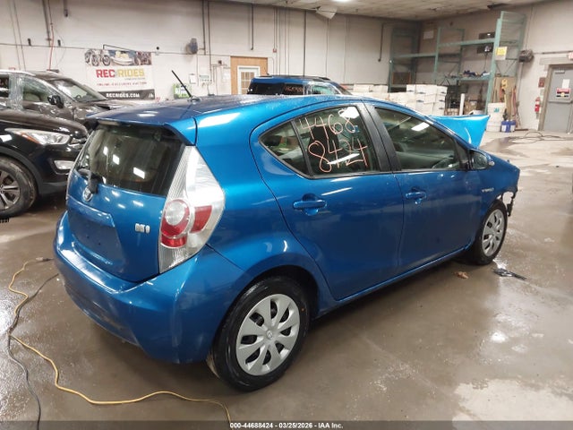 Auction sale of the 2014 Toyota Prius C Two, vin: JTDKDTB33E1077940, lot number: 44688424