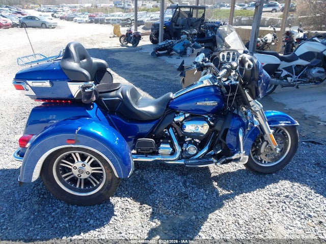 1HD1MAD13HB851581 Harley-Davidson Flhtcutg Tri Glide Ultra