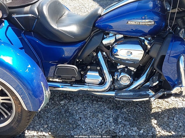 1HD1MAD13HB851581 Harley-Davidson Flhtcutg Tri Glide Ultra