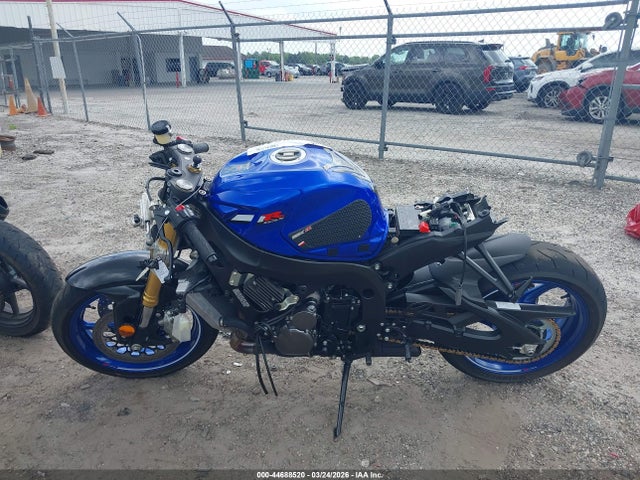 Suzuki GSX-R750 2026 JS1GR7MA2T7100820 Image 14