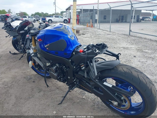 Suzuki GSX-R750 2026 JS1GR7MA2T7100820 Image 3