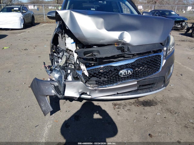 Продаж на аукціоні авто 2016 Kia Sorento 3.3l Ex, vin: 5XYPHDA58GG081598, номер лоту: 44688554
