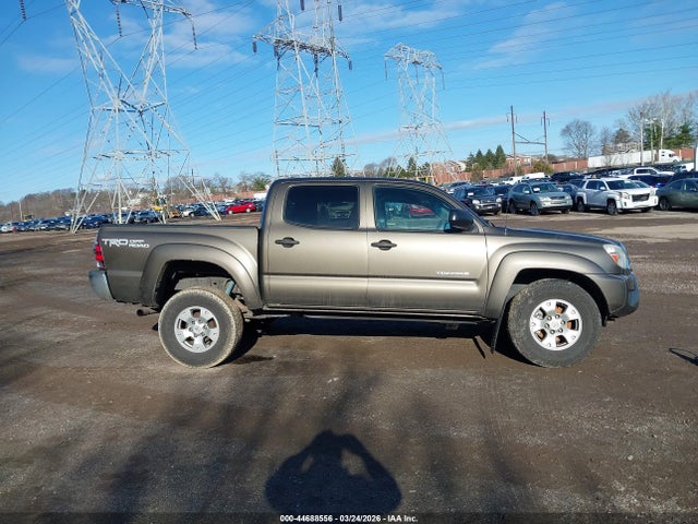 Toyota Tacoma Base V6 2015 3TMLU4ENXFM165587 Image 14