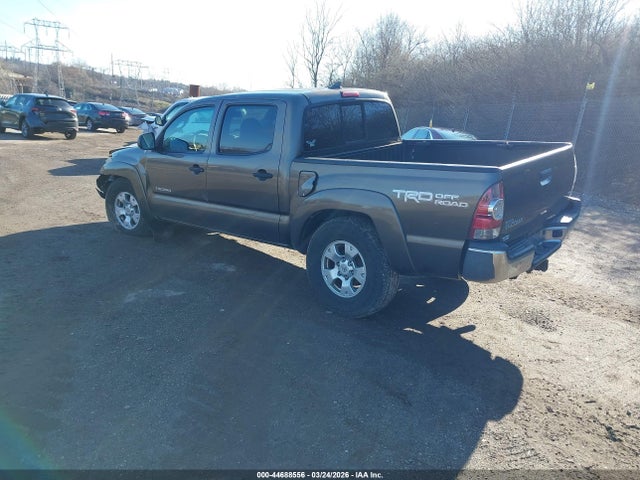 Toyota Tacoma Base V6 2015 3TMLU4ENXFM165587 Image 3