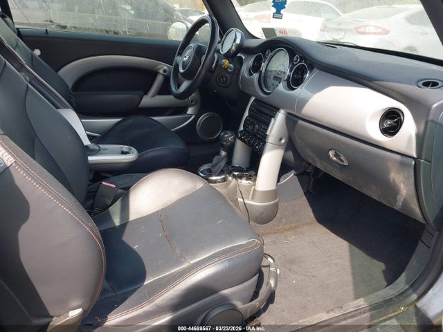 2005 MINI COOPER S WMWRH33585TK55720 Photo 4
