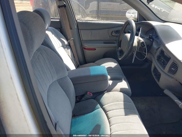 44688597 :رقم المزاد ، 2G4WS52J0Y1122943 vin ، 2000 Buick Century Custom مزاد بيع