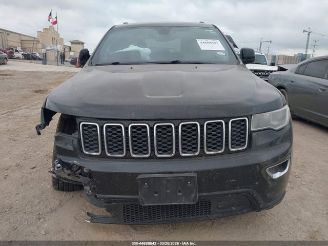 1C4RJEAG7JC361898 Jeep Grand Cherokee Laredo E 4x2