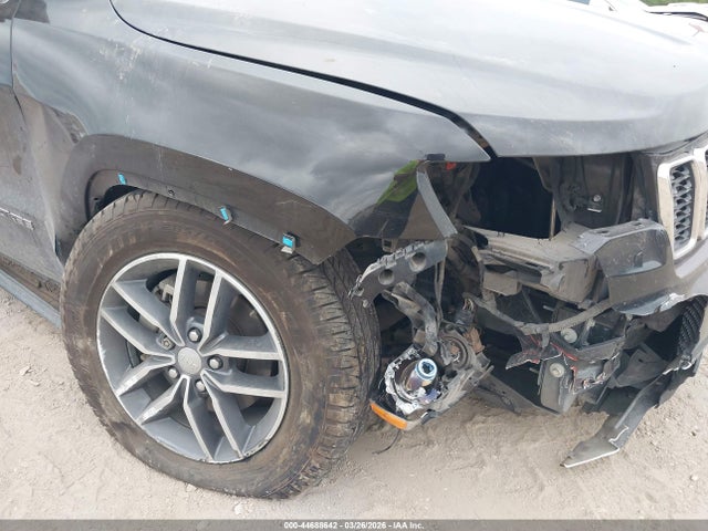 1C4RJEAG7JC361898 Jeep Grand Cherokee Laredo E 4x2