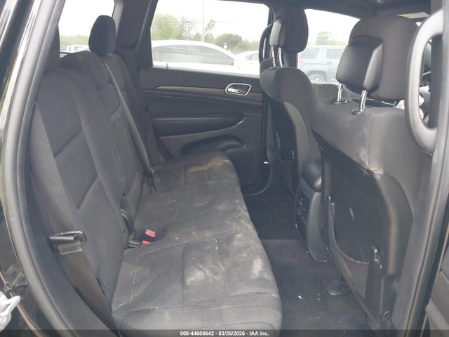 1C4RJEAG7JC361898 Jeep Grand Cherokee Laredo E 4x2