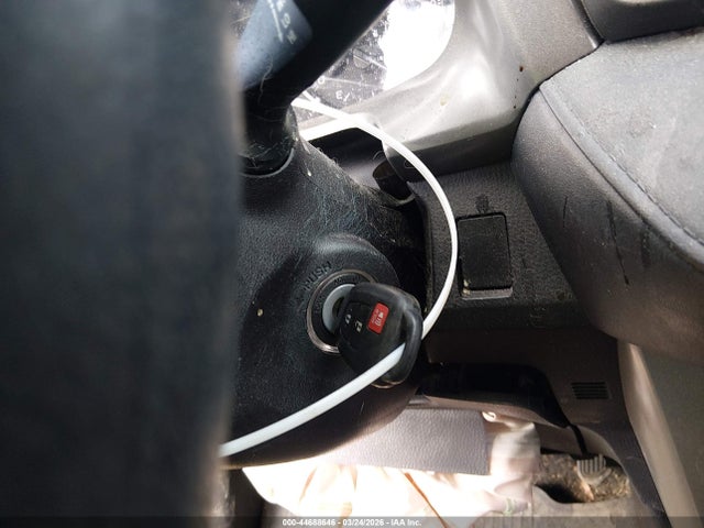 Toyota RAV4 LE 2018 2T3BFREV0JW812153 Image 11