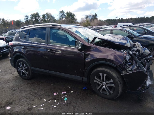Toyota RAV4 LE 2018 2T3BFREV0JW812153 Image 13