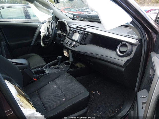 Toyota RAV4 LE 2018 2T3BFREV0JW812153 Image 5