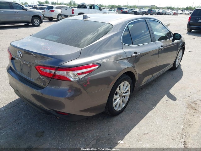 44688658 :رقم المزاد ، 4T1C11AKXLU996657 vin ، 2020 Toyota Camry Le مزاد بيع