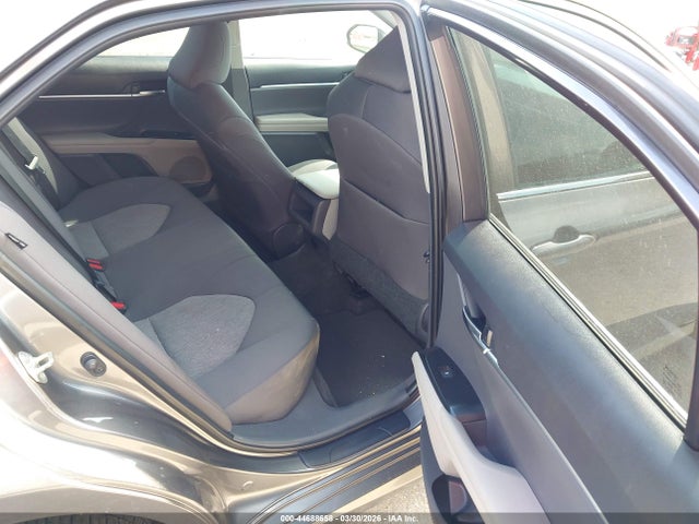 44688658 :رقم المزاد ، 4T1C11AKXLU996657 vin ، 2020 Toyota Camry Le مزاد بيع