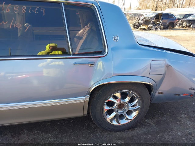 44688669 :رقم المزاد ، 1G6CD515XK4217403 vin ، 1989 Cadillac Deville مزاد بيع