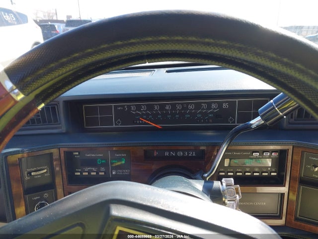 44688669 :رقم المزاد ، 1G6CD515XK4217403 vin ، 1989 Cadillac Deville مزاد بيع