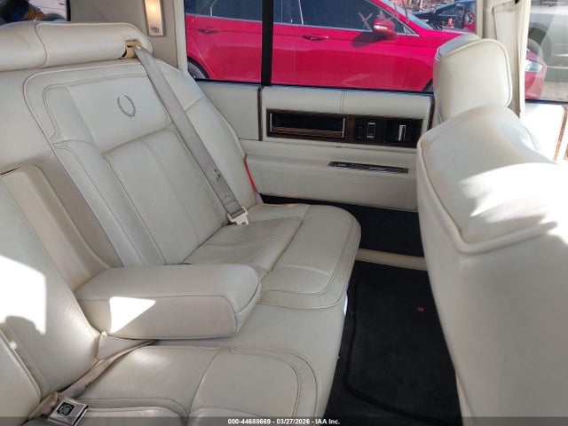 44688669 :رقم المزاد ، 1G6CD515XK4217403 vin ، 1989 Cadillac Deville مزاد بيع