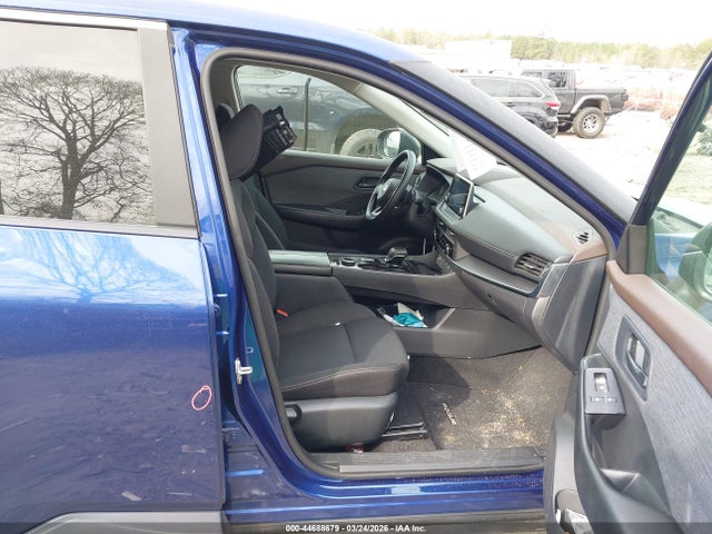 5N1BT3AB3PC849593 Nissan Rogue S Intelligent Awd