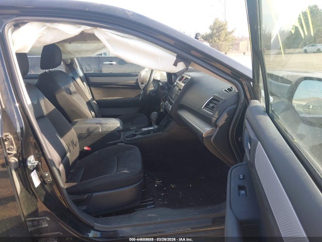 2015 Subaru Legacy 2.5i Premium მანქანა იყიდება აუქციონზე, vin: 4S3BNBC64F3031832, აუქციონის ნომერი: 44688689