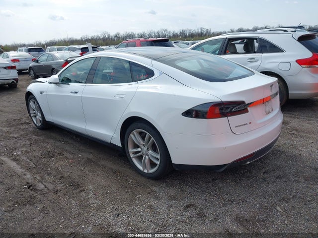 Продаж на аукціоні авто 2015 Tesla Model S, vin: 5YJSA1H19FFP69065, номер лоту: 44688696