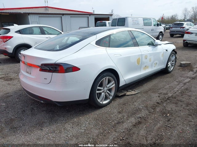 Продаж на аукціоні авто 2015 Tesla Model S, vin: 5YJSA1H19FFP69065, номер лоту: 44688696