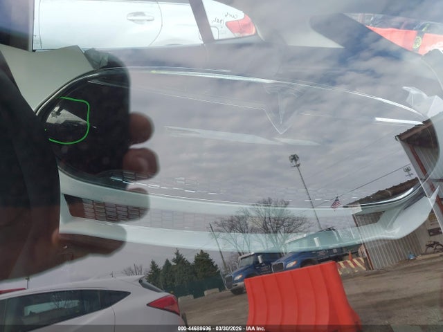 Продаж на аукціоні авто 2015 Tesla Model S, vin: 5YJSA1H19FFP69065, номер лоту: 44688696