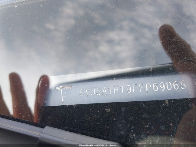 Продаж на аукціоні авто 2015 Tesla Model S, vin: 5YJSA1H19FFP69065, номер лоту: 44688696