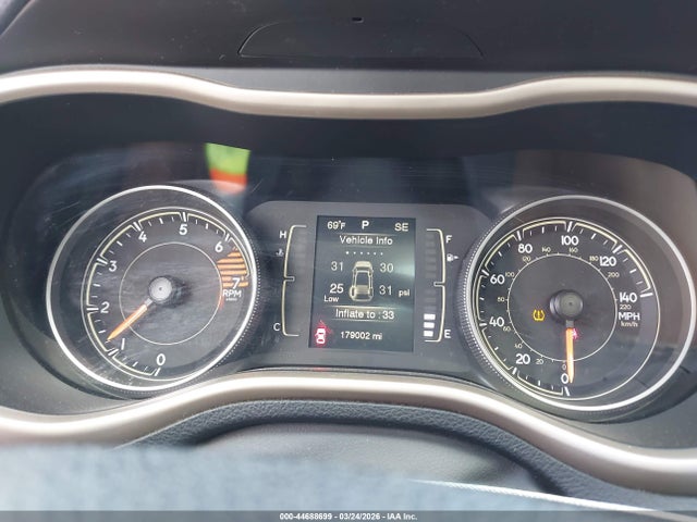 1C4PJLCB5GW372953 Jeep Cherokee 75th Anniversary