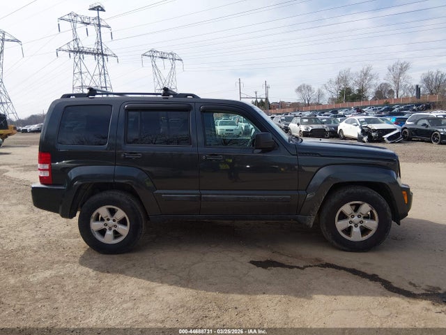 44688731 :رقم المزاد ، 1J4PN2GK9AW137031 vin ، 2010 Jeep Liberty Sport مزاد بيع