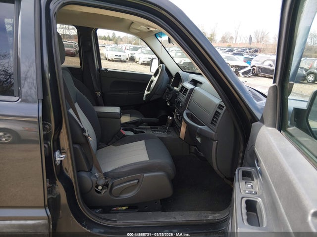 44688731 :رقم المزاد ، 1J4PN2GK9AW137031 vin ، 2010 Jeep Liberty Sport مزاد بيع