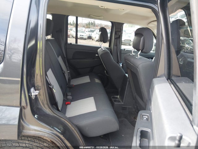 44688731 :رقم المزاد ، 1J4PN2GK9AW137031 vin ، 2010 Jeep Liberty Sport مزاد بيع