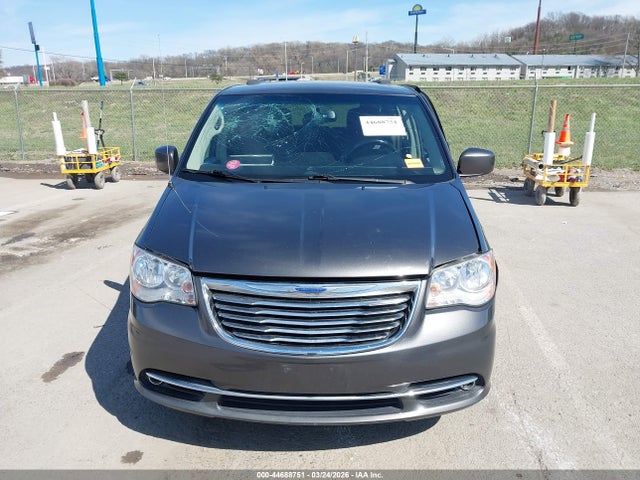 2016 Chrysler Town & Country Touring მანქანა იყიდება აუქციონზე, vin: 2C4RC1BG1GR245436, აუქციონის ნომერი: 44688751