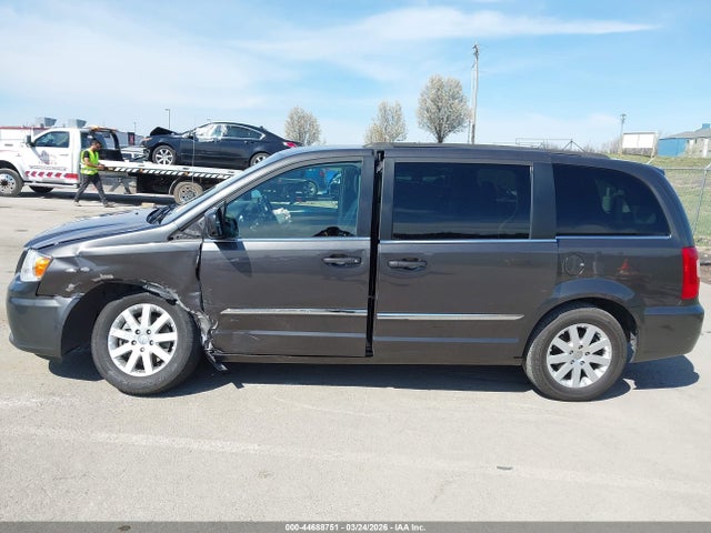 2016 Chrysler Town & Country Touring მანქანა იყიდება აუქციონზე, vin: 2C4RC1BG1GR245436, აუქციონის ნომერი: 44688751