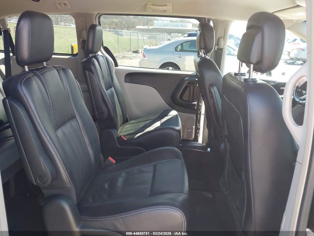 2016 Chrysler Town & Country Touring მანქანა იყიდება აუქციონზე, vin: 2C4RC1BG1GR245436, აუქციონის ნომერი: 44688751
