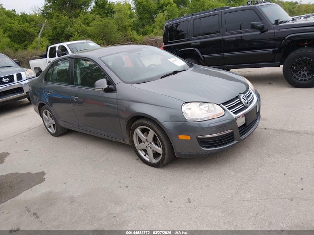 2010 VOLKSWAGEN JETTA 3VWAZ7AJ8AM114026