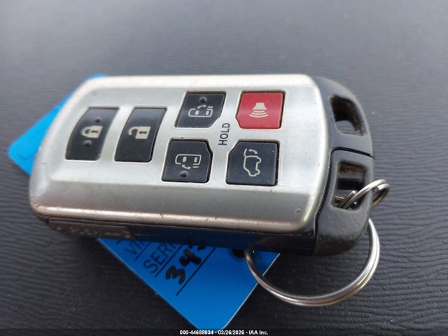 2011 TOYOTA SIENNA 5TDDK3DC1BS002566 Photo 10