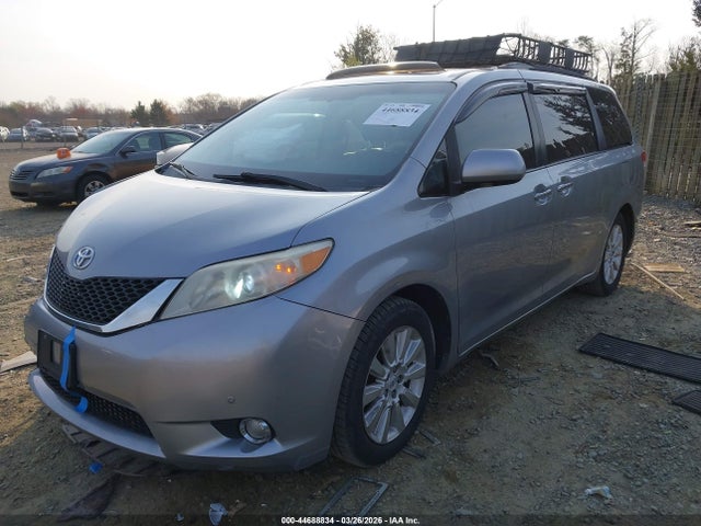 2011 TOYOTA SIENNA 5TDDK3DC1BS002566 Photo 1