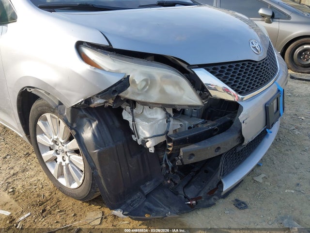 2011 TOYOTA SIENNA 5TDDK3DC1BS002566 Photo 5