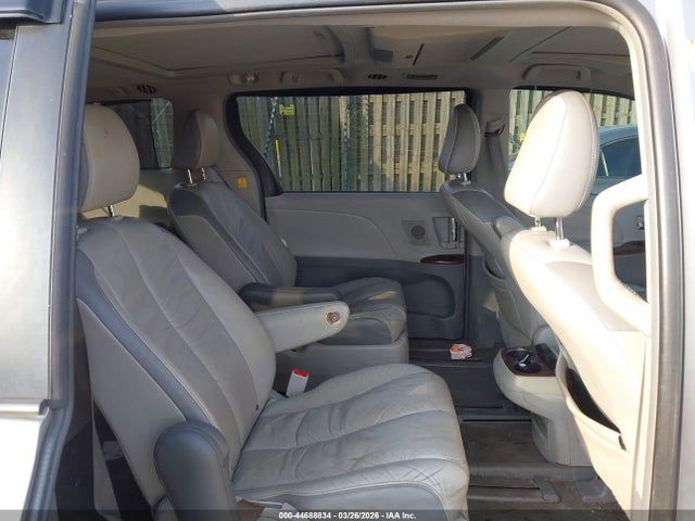 2011 TOYOTA SIENNA 5TDDK3DC1BS002566 Photo 7