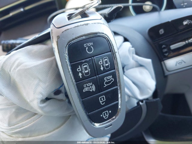 2022 Hyundai Tucson Limited მანქანა იყიდება აუქციონზე, vin: 5NMJE3AE9NH026668, აუქციონის ნომერი: 44688870